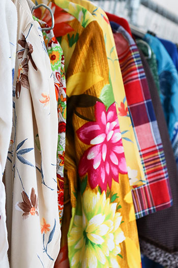 Viele lebendige Farben, Prints und Muster